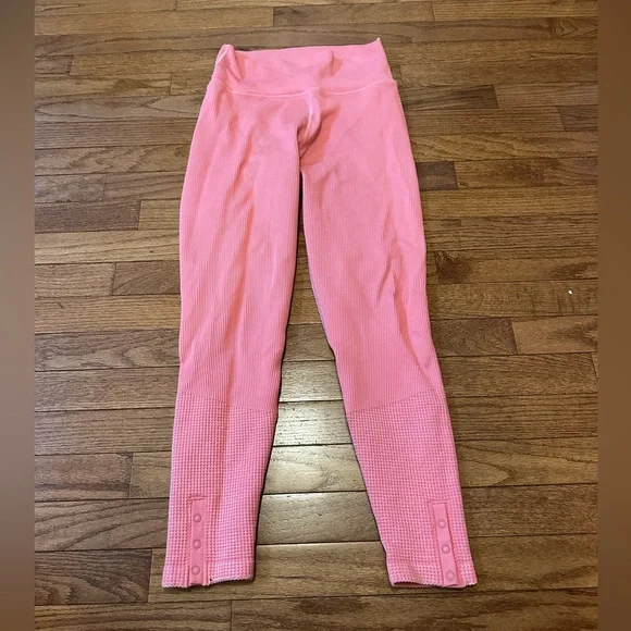 Aerie Coral Ribbed Leggings - Picture 1 of 3